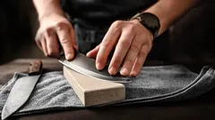 Videl som, ako v Indii brúsia nože, a teraz to robím aj doma. Aj staré nože budú za minútu ostré ako britva.