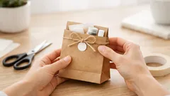 Ako spraviť darčekové vrecúško z hnedej obálky za pár minút