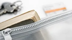 Ako ochrániť knihu v taške: trik s A6 puzdrom na zips, ktorý funguje hneď